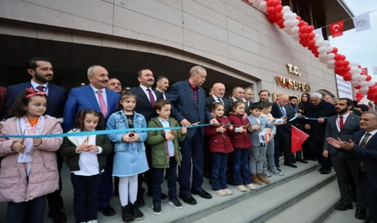 Cumhurbaşkanı Erdoğan, Artvin Yusufeli Belediye Binası’nı açtı